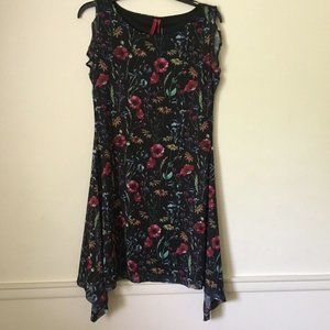 Love Scarlet Black floral print PETITE MEDIUM DRESS. NWT. NWT!